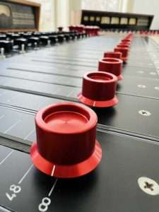 MixingBoard_RedKnobs2